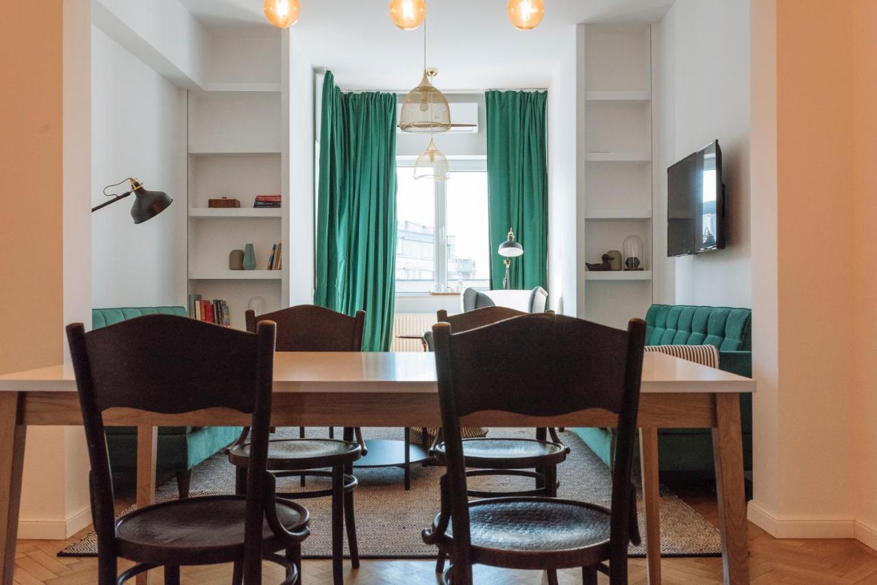 Brezoianu Spacious Flat 公寓